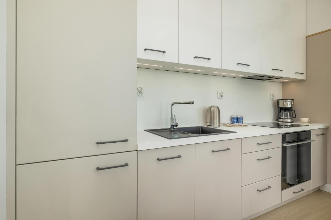 Family With Gym And Swimming Pool By Renters Prestige Apartment *