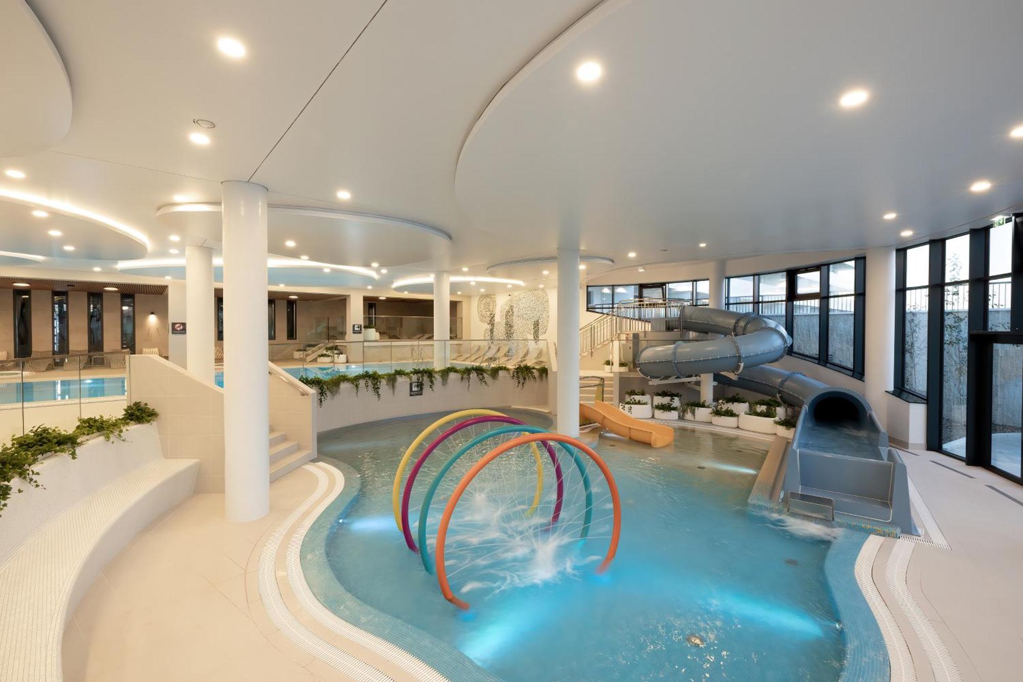 Family With Gym And Swimming Pool By Renters Prestige Apartment